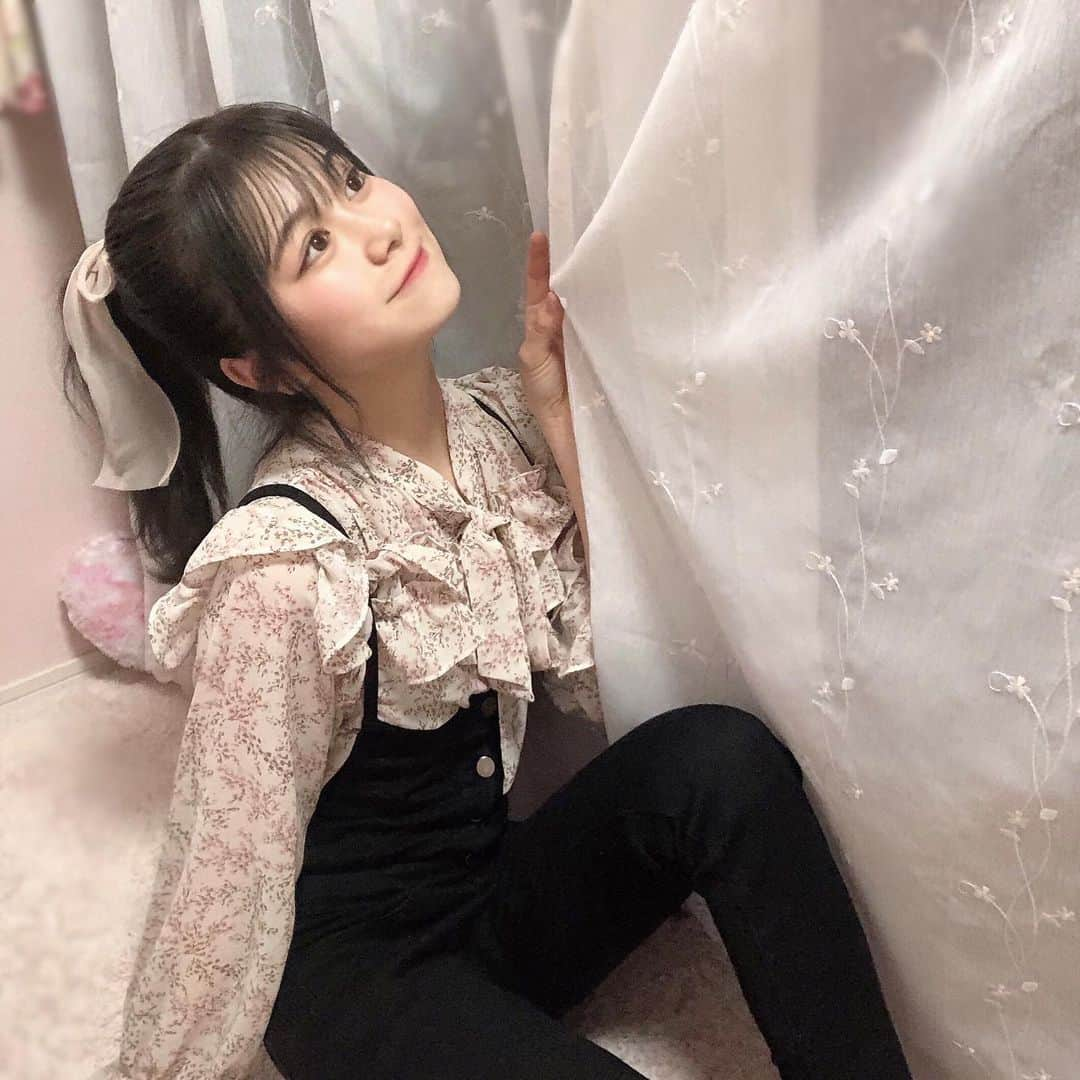 熊谷真里（まりくま）さんのインスタグラム写真 - (熊谷真里（まりくま）Instagram)「レースって可愛い👼🏻𓈒𓂂𓏸  今週の #まりくま進化計画 3枚目以降に載ってるよ！ 今週はどんな投稿になるかな〜‪☺︎‬ お楽しみに！  いつもいいね＆コメントありがとうございます🧸🎀  #まりくま #Popteen #POP #西洋画 #手書き加工 #手書き #フリルブラウス #リボンゴム #レース #女の子 #ガーリー #ポニーテール #instagood」6月21日 21時13分 - maritsupe0208