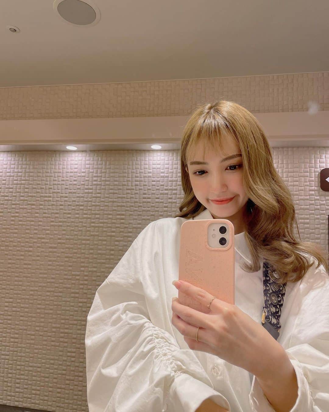 水野星奈のインスタグラム：「new  CASE📱🎀 いつも愛用の @CASETiFY @CASETiFY_jp 🌈  夏っぽくパステルのピンクに🌴 名前のSEINAのロゴも🌟  #CASETiFY  #ShowYourColors #iphone12」