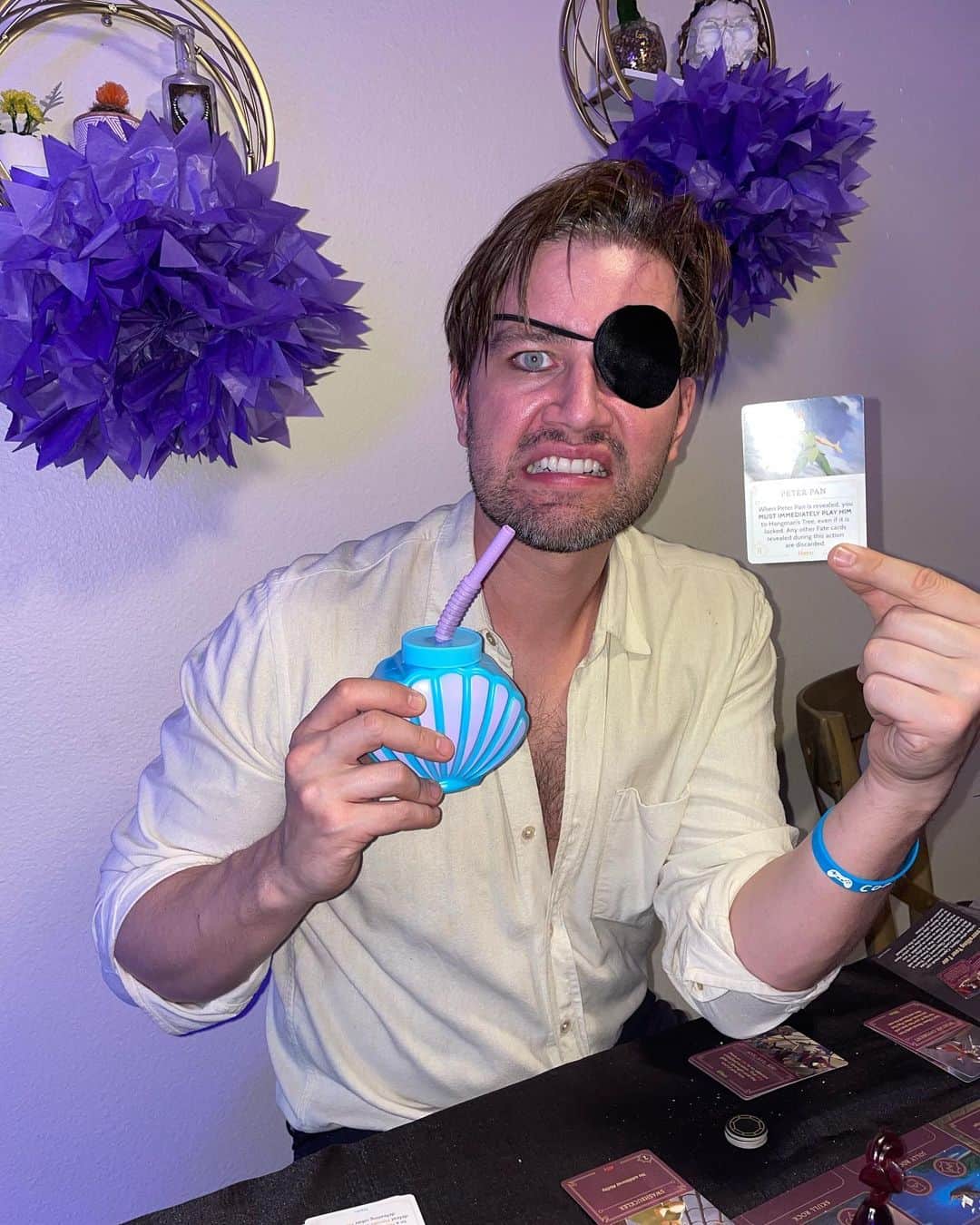 トーランス・クームスのインスタグラム：「Yarrrrrrrr」