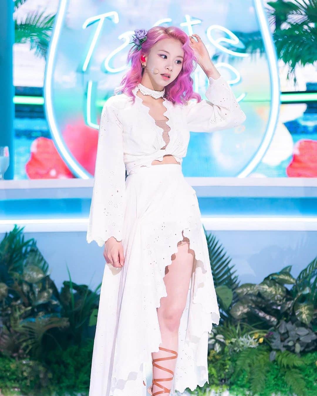 のインスタグラム：「210613 inkigayo pd’s note #chaeyoung #채영 #twice #트와이스 #prettyrapstarchaeyoung」
