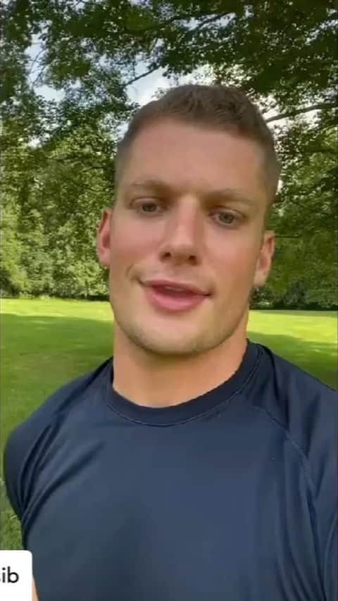 メアリー・マコーマックのインスタグラム：「@carlnassib came out today and became the first openly gay active NFL player in history. He also donated $100,000 to the lifesaving @trevorproject  His bravery will help change the world.  #icon」