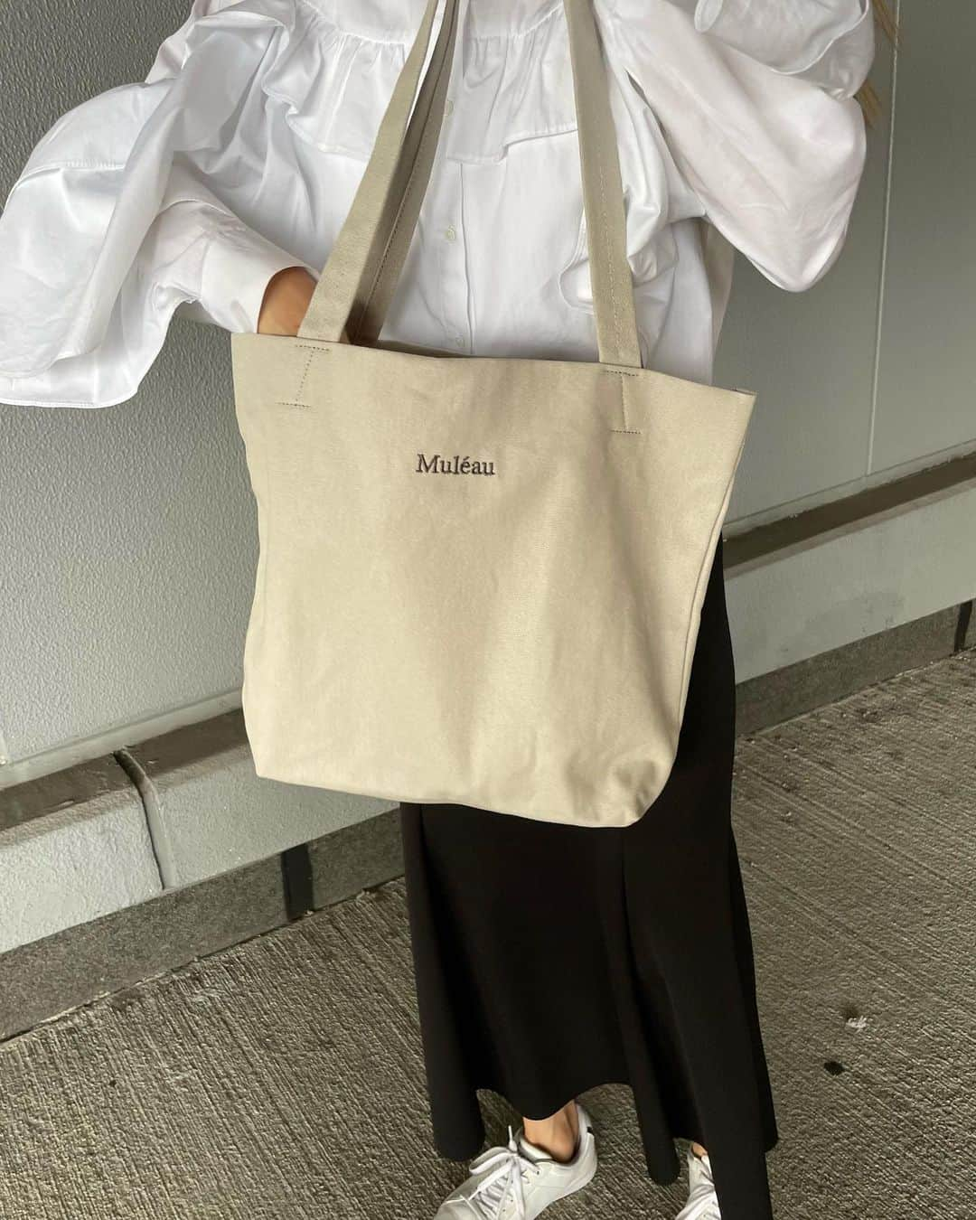 鈴本美愉さんのインスタグラム写真 - (鈴本美愉Instagram)「いいサイズ感👜  グレーもお気に入り」7月6日 20時48分 - suzumotomiyu125