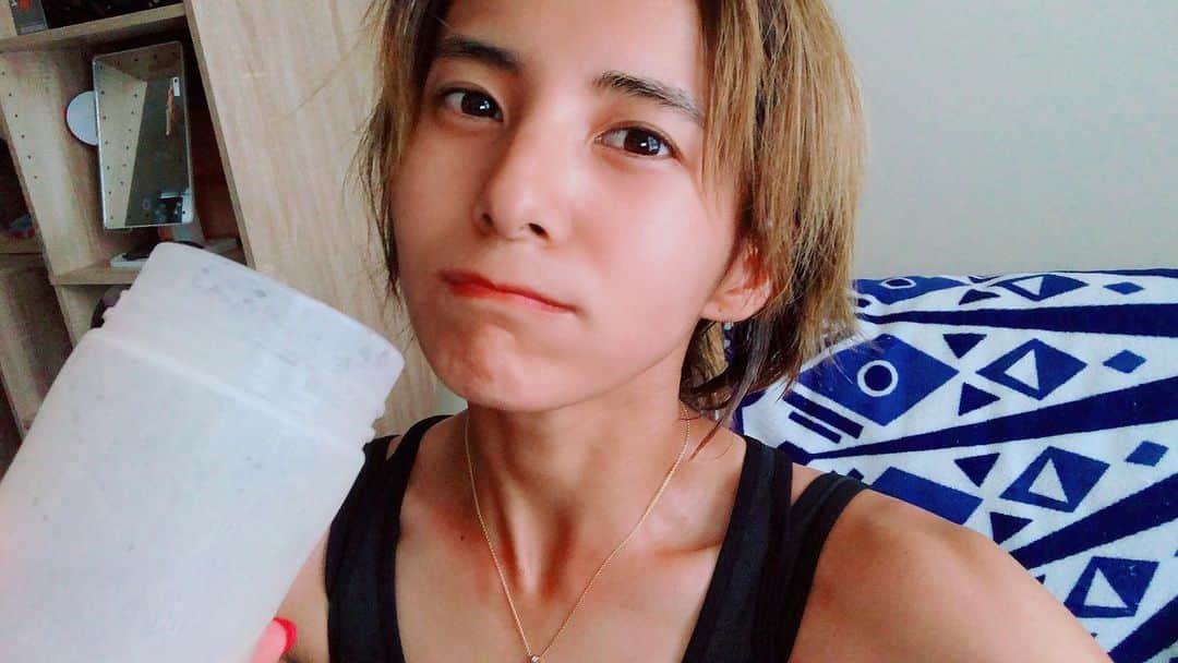 佐野千晃のインスタグラム：「⁡ 今日のjogは自分の中で全然走れなくて辛かった ⁡ 走ってて辛いより、走れなくて辛い方が大ダメージ ⁡ 湿度高かったしね。うん。 ⁡ 寝つき良くなかったしね。うん。 ⁡ そーゆー日もあるんだって切り替えないとね🥺 ⁡ 顔晴ろっと！！ ⁡ #run #running #marathon #フルマラソン #マラソン #マラソン女子 #人生自由自在 #走る女子 #ファッション #ウェア #楽しく走る #ランニング #ジョギング」