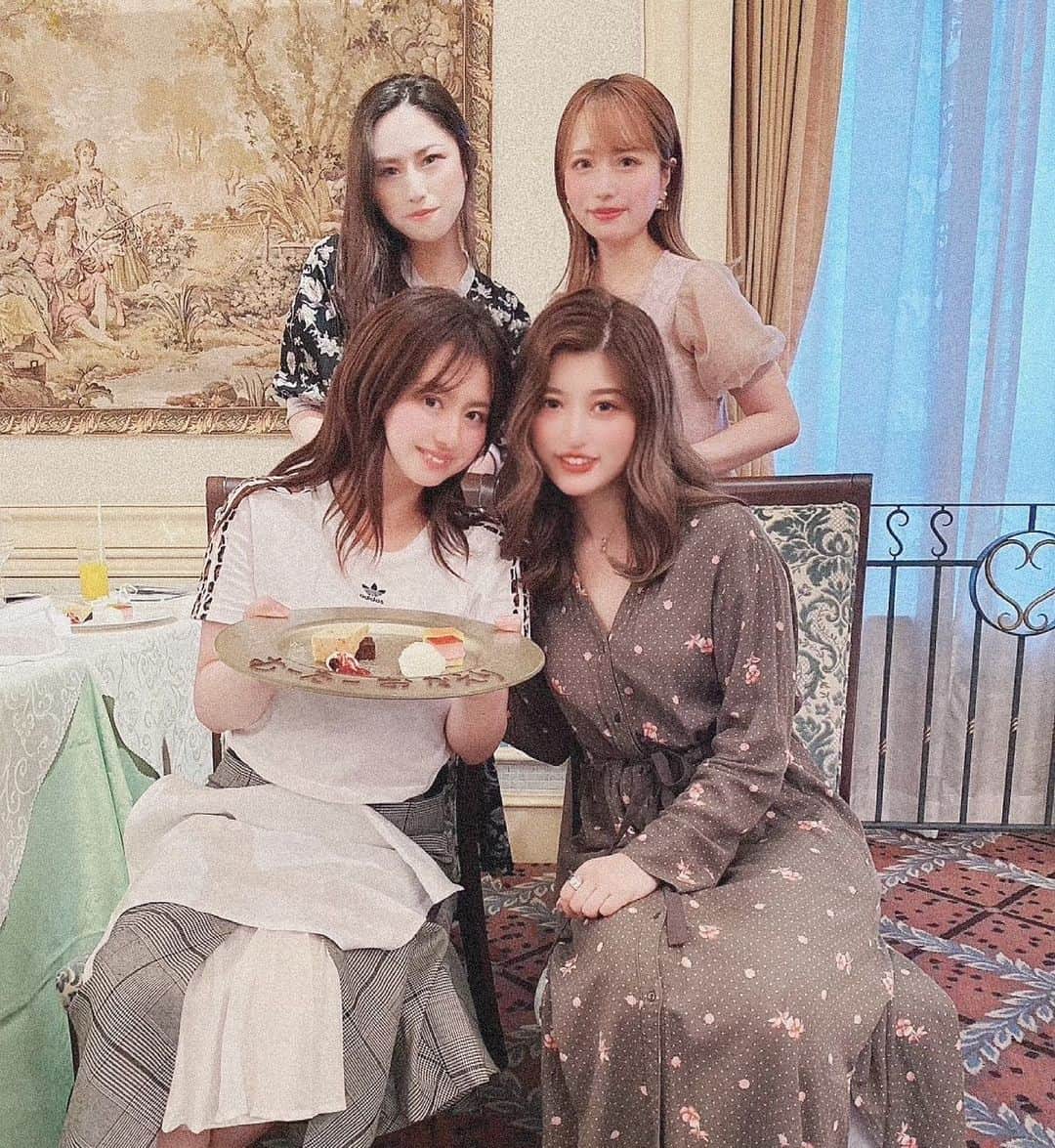 綾瀬りえのグルメインスタ