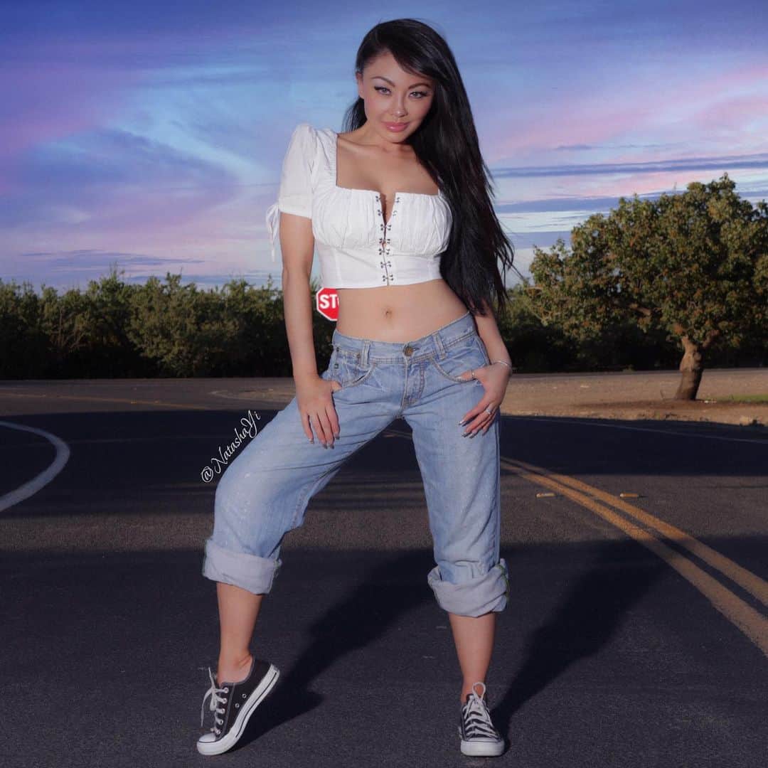 Natasha Yiのインスタグラム：「What do people assume about you, based on your appearance❓ Is there any truth to it or do they have you all wrong❓ 💁🏻‍♀️  💗 This cute lil top by @dollskill x @sugarthrillz 🍬 #dollskill 🤍」