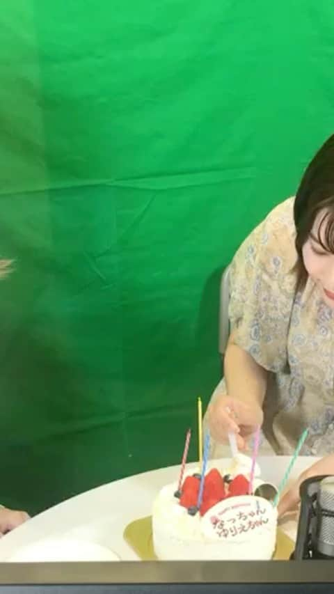 原奈津子のインスタグラム：「ケーキを愛の大きさ食べさせあいっこしたよ！  birthday LIVE💚」