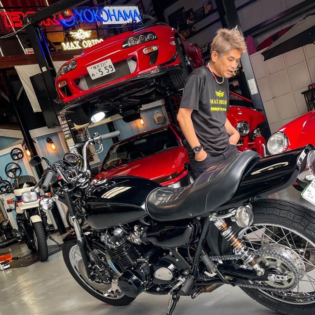 織戸学のインスタグラム：「この kawasaki   1200cc  injection Auto shift  やばい  何より suspension  最高。  さすが本物 変態って^_^  #maxorido #scoot  @hidekazu.koseki」