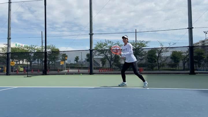 尾崎里紗のインスタグラム：「お疲れ様です✋🏻 ⁡ ⁡ ⁡ ⁡ ⁡ ⁡ #glico  #powerproduction  #head  #headtennis_official #headjapan #teamhead  #asicstennis #teamasics  #imoveme #onitsukatiger  #株式会社タイド  #TIDE.  #gram3  #グラムスリー  #tbc_aesthetic  #エステ  #エステティックtbc  #尾崎里紗  #risaozaki  #tennis  #tennisplayer  #テニス  #fitness」