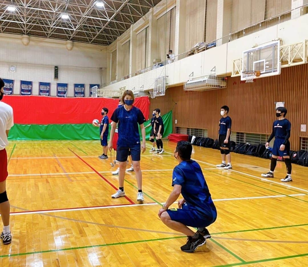 狩野舞子さんのインスタグラム写真 - (狩野舞子Instagram)「・ 6/22（火）26:10〜 朝日放送『部活ピーポー全力応援！ブカピ』に出演します💁‍♀️ ・ 人気YouTuberともやんさんと一緒に、東山高校バレー部に潜入してきましたよー😎 最後にはバレー部のみんなと対決も…🏐 関西地方の皆さん、是非ご覧ください\( ˆoˆ )/ ・ それ以外の地域の方もご安心ください👍 ブカピのYouTubeチャンネルにて、本日20:00に先行配信される事になってます👀！！ これは要チェックや〜🤓 ・ #朝日放送 #ABCテレビ #ブカピ #YouTube #東山高校 #バレー部 #YouTuber #ともやん さん #狩野舞子」6月22日 12時11分 - kanochan715