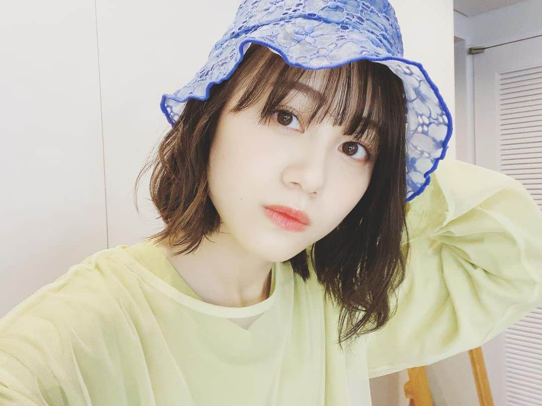 伊藤美来さんのインスタグラム写真 - (伊藤美来Instagram)「Instagramフォロワーさん30万人☆ありがとうございます！！これからもスタッフさん達と楽しく気ままに投稿していきます。  おしゃれインスタへの道はまだまだ遠そう…笑  #みくです☺︎ #いつもありがとう」6月22日 13時00分 - itomiku_official