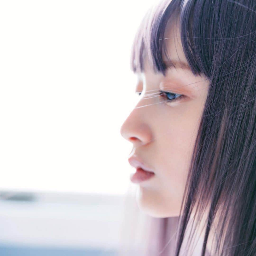 鈴木えみさんのインスタグラム写真 - (鈴木えみInstagram)「MAQUIA 8月号の連載 #EmiSays は拡大版でお届け！テーマは「自分らしい美しさの見つけ方」 全貌はぜひ誌面にて！」6月22日 16時54分 - emisuzuki_official
