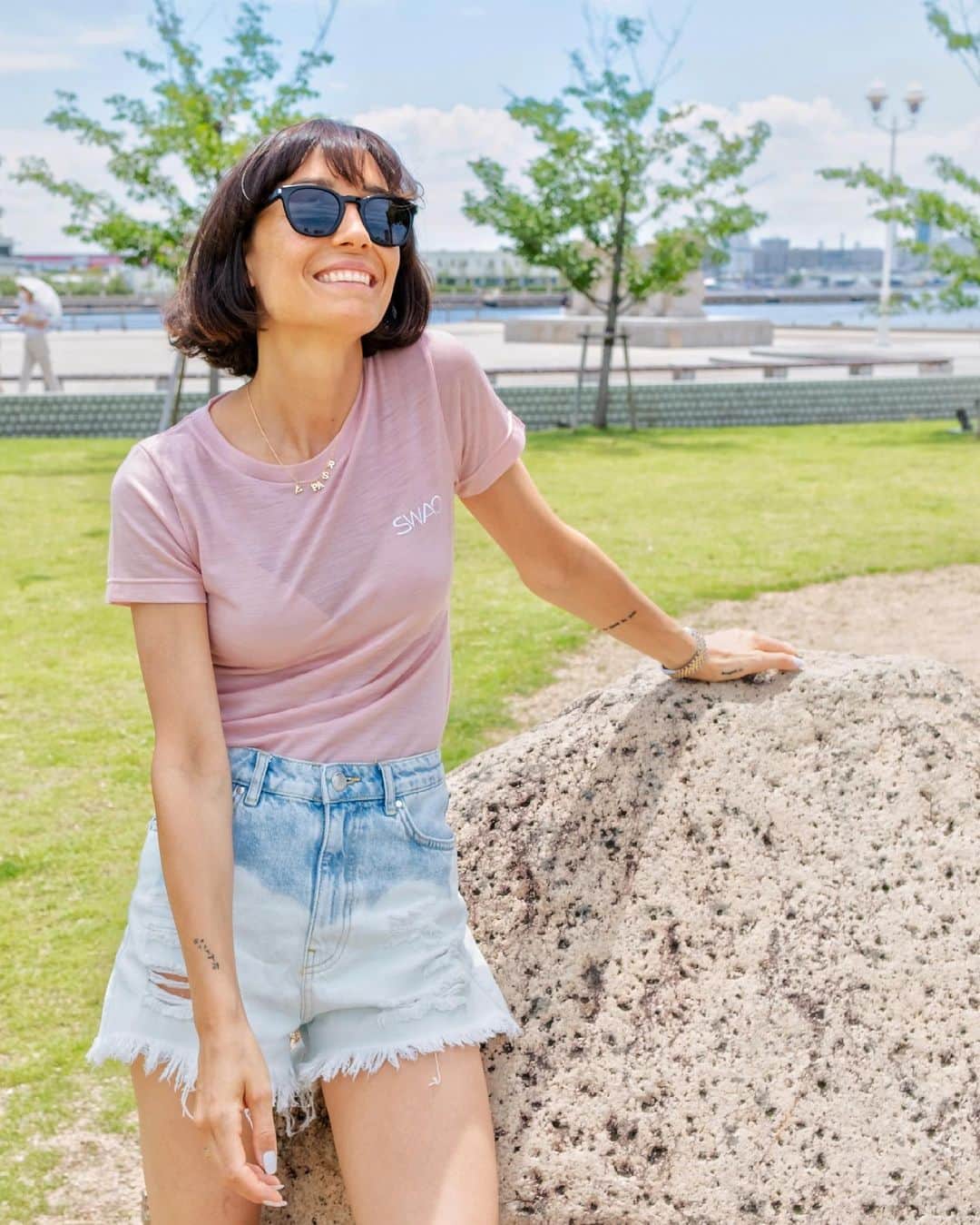 アンナ・オルティス（イニエスタの妻）のインスタグラム：「Mañana de solecito ☀️😎  晴れた朝☀️😎」