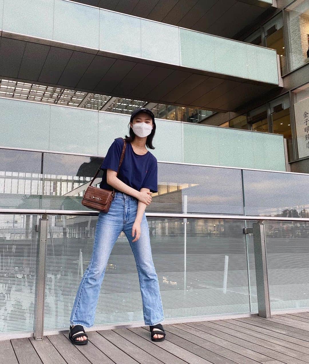 多田成美のインスタグラム：「. 健康診断の結果が返ってきて、身長が3年間連続168.6cmでした🐸 実は小学生のとき、4年生から6年生の間で22cm伸びたんです（笑）懐かしい…  関係ないですが、このお気に入りのサンダルを履ける時期になって嬉しいです!  #多田成美 #ootd」