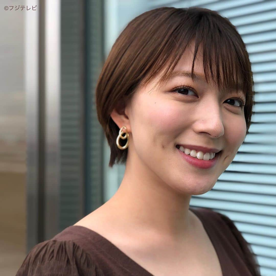 フジテレビ「めざましテレビ」さんのインスタグラム写真 - (フジテレビ「めざましテレビ」Instagram)「6月22日(火)  ファッション雑誌CanCamとコラボした お天気コーナー「きょう何着て行く？」 阿部華也子の毎日のコーデを紹介♪  【きょうのコーデ】 カーディガン→#MERCURYDUO ８２５０円  スカート→#ROPEPICNIC ５５００円  靴→#ダイアナ １万６５００円  ピアス→#Heartdance １７６０円   【コーデのポイント】 美しい揺れ感のプリーツスカートは 撥水加工された機能性アイテム🌧 天気に関係なくおしゃれを存分に楽しめます👌 あかるめイエローに気分もアップ💛💛 シンプルなカーディガンでスカートを引き立てて🙆🏻‍♀️✨  #めざましテレビ #きょう何着て行く？ #阿部華也子 #今日のコーデ#コーデ#CanCam #今日のファッション#ootd #きょう何着て行く？は月〜金朝6時22分ごろ放送📺 #スタイリストたなべさおり」6月22日 18時40分 - mezamashi.tv