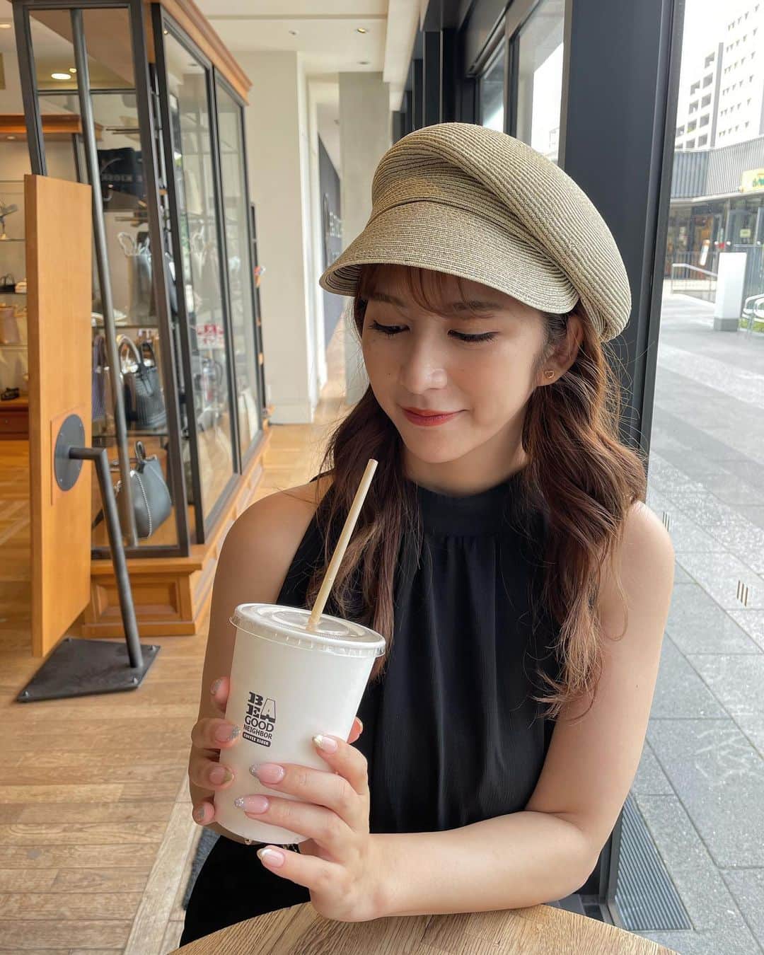松本鈴香さんのインスタグラム写真 - (松本鈴香Instagram)「最近この帽子がお気に入り。」6月22日 22時27分 - riri_nanatsumori