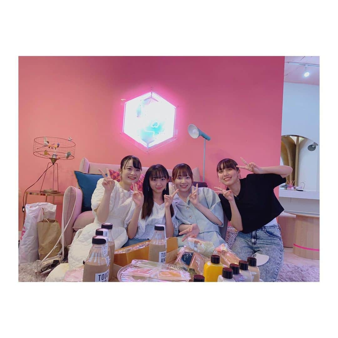 ももかさんのインスタグラム写真 - (ももかInstagram)「女子会🌸 このメンツ最高すぎた🥲 ・ ・ この仲だと最年少 ・ ・ おねえたまたちだいすき😎 #過去pic  #楽しすぎた #またやりたい #女子会 #お茶会 #映え #みんな優しい #みんな大好き #jc #jk #uuum #uuum女子」6月22日 23時04分 - momoka_ch