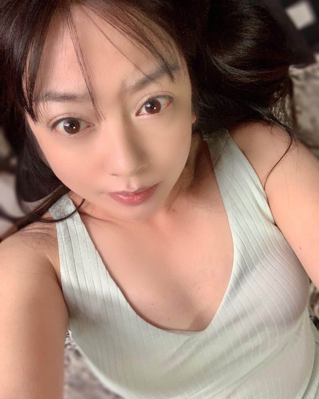 熟女　素人　露出 