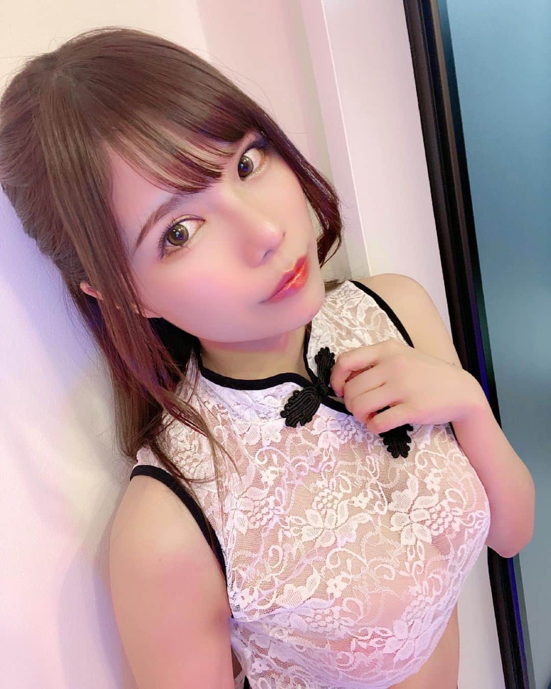 プラネットオシリスのインスタグラム：「. . 6/26のアコスタに持ってくチェキ撮影してきました！会いに来てね！ . BOOTHでも販売するからこれないみんなも ゲットできるよ🌟 . . #よく見たら透けてる#コスプレ#水着#チャイナ#透けチャイナ」