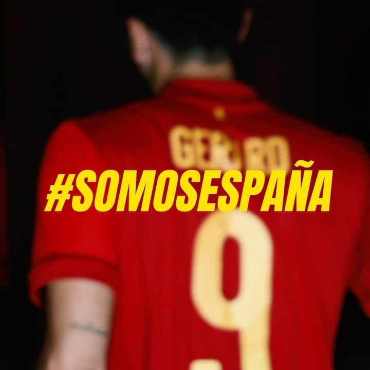 ジェラール・モレノのインスタグラム：「Estamos listos para nuestra primera final de esta #EURO2020 💪🏼👊🏼 Solo vale ganar, ganar y ganar. Necesitamos todo vuestro apoyo contra Eslovaquia ¡Vamos @sefutbol 🇪🇸 !   #SomosEspaña」