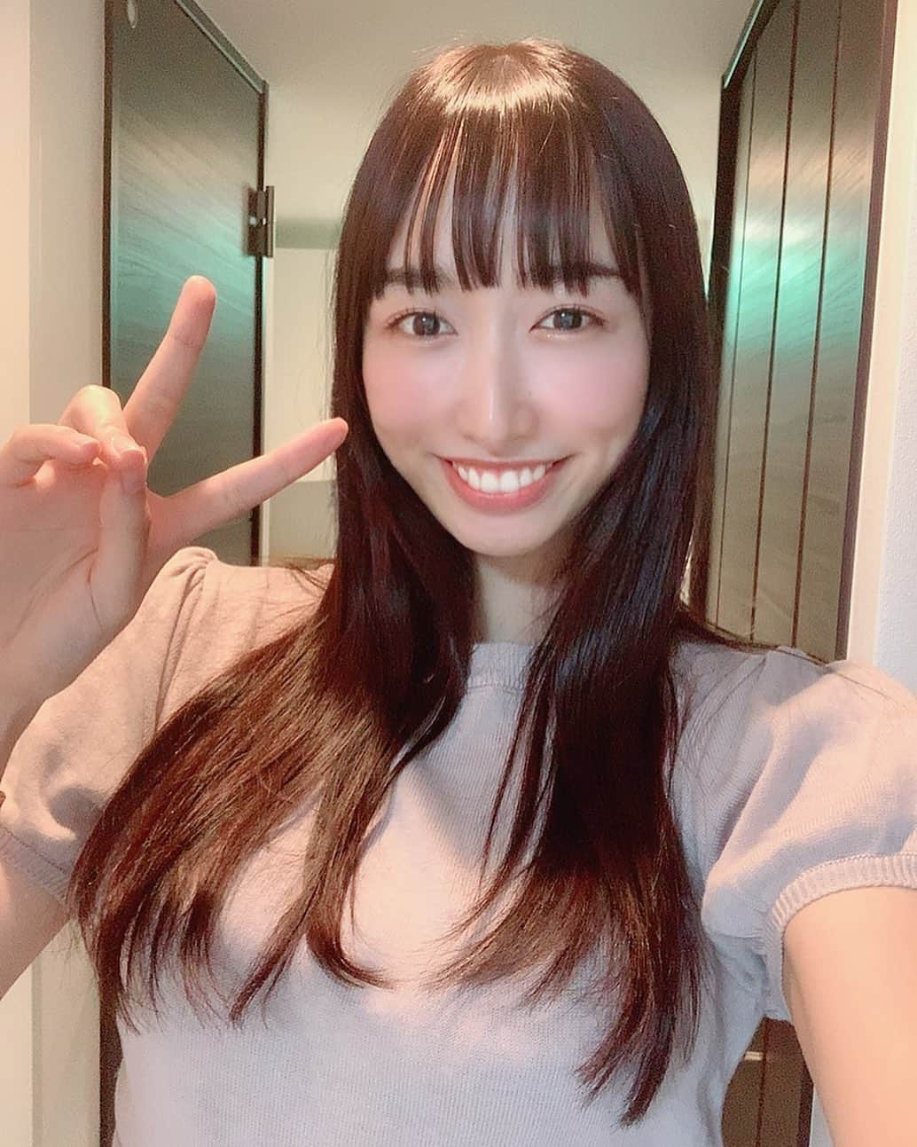 奈良歩実さんのインスタグラム写真 - (奈良歩実Instagram)「1年ぶりのカラーはちょびっとピンク味入れたよ🧸」6月23日 0時34分 - ayumi471471