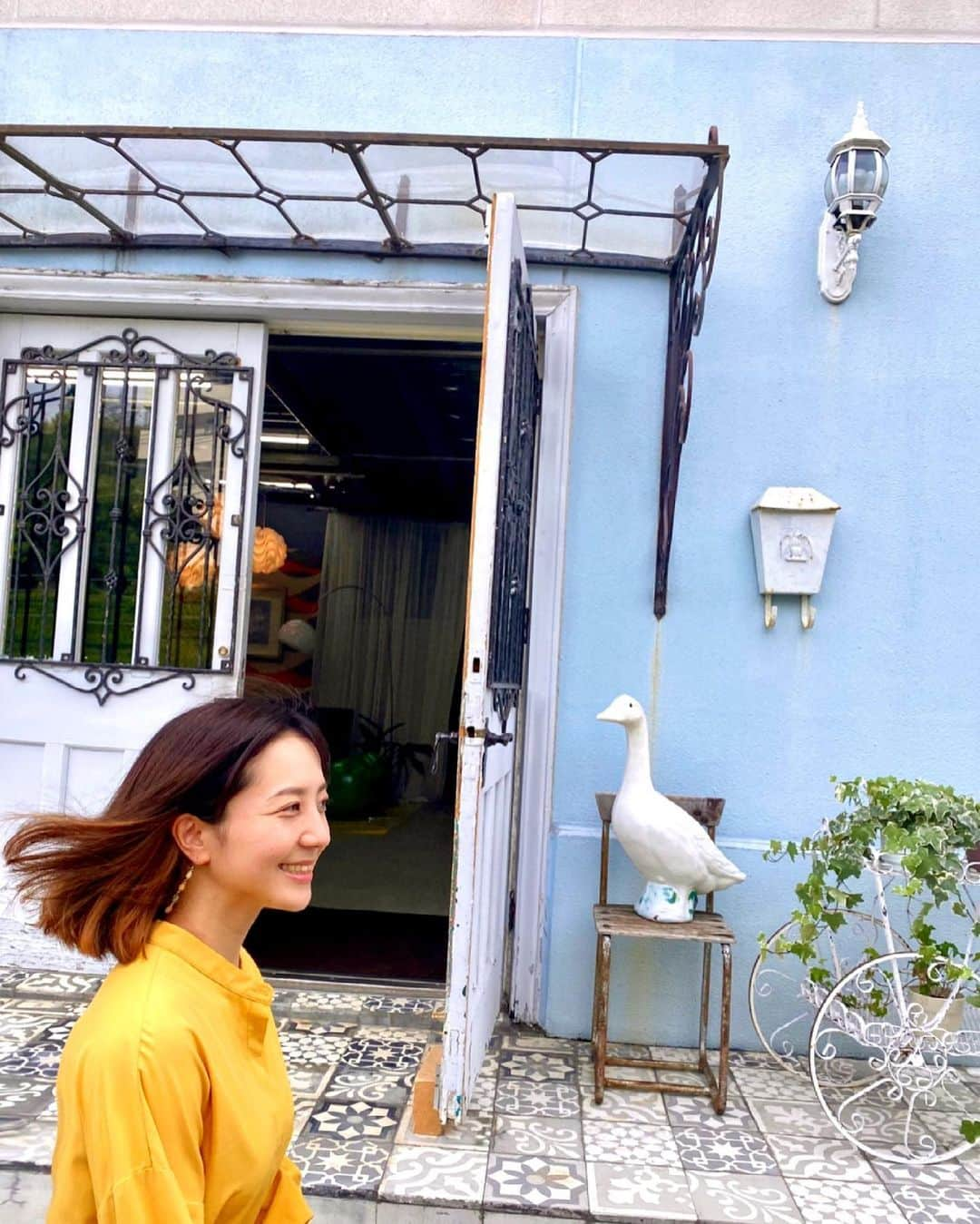 石原亜弥さんのインスタグラム写真 - (石原亜弥Instagram)「💇‍♀️ てくてく…からのアフラック！ 髪切ってウキウキ♪ 脱臼は慣れてるから大したことないですよ〜！ 6月忙しい！あと少し頑張りましょう！ ・ ・ #ヘアモデル」6月23日 2時34分 - aya_dorothy_law