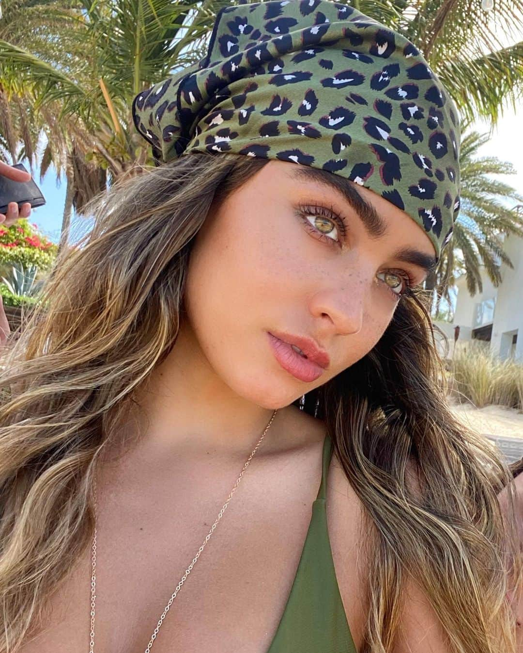 Sommer Rayさんのインスタグラム写真 - (Sommer RayInstagram)「hiiiii lovers 💛  this is your friendly reminder to take your @imaraisbeauty gummies ☀️」6月23日 3時54分 - sommerray