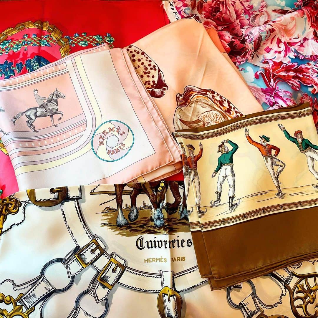 のインスタグラム：「Let’s see…..💕  #lining#裏地#hermes#エルメス」