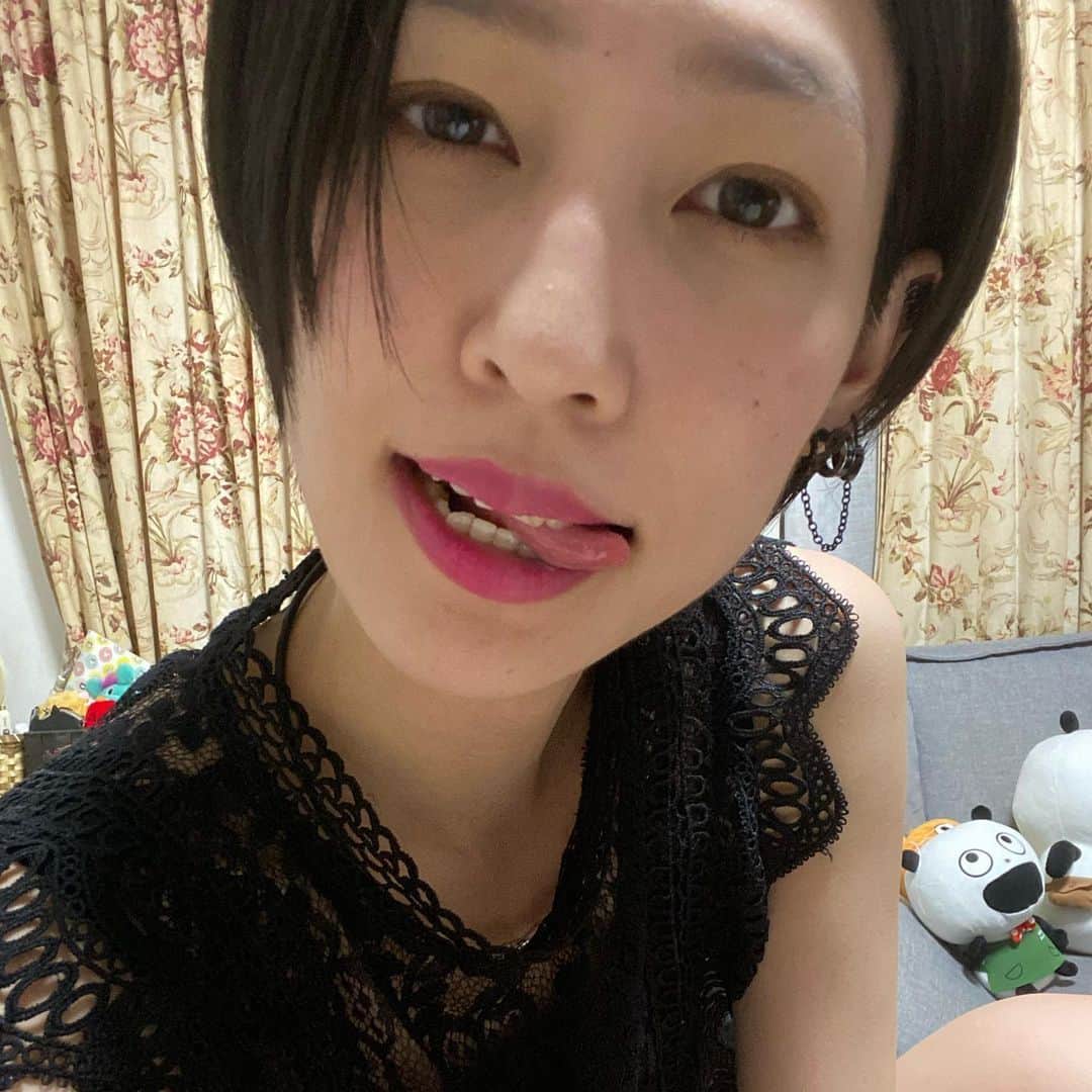 小柳歩さんのインスタグラム写真 - (小柳歩Instagram)「ぺろ柳」6月24日 0時50分 - koyayukoyayu