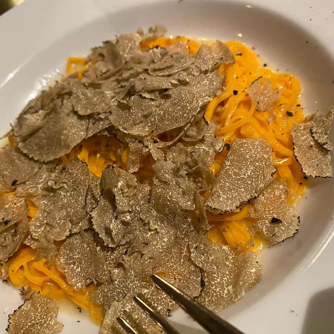 のインスタグラム：「truffle🥰💓🥺」