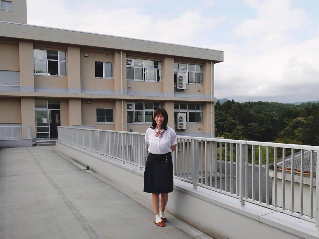 のインスタグラム：「* ⁡ 島根県にある横田高等学校さんへ行ってきました⛰ 車に揺られて1時間……とても空気の澄んでいる山の奥にある学校さんでした🏫 皆さんの穏やかさにずっと心癒されていました🥺また来たいです！ ⁡ （何かお手伝い出来ることあればぜひご協力させて下さい！） ⁡ テスト前の大切なお時間、ありがとうございました☺️  #横田高等学校」