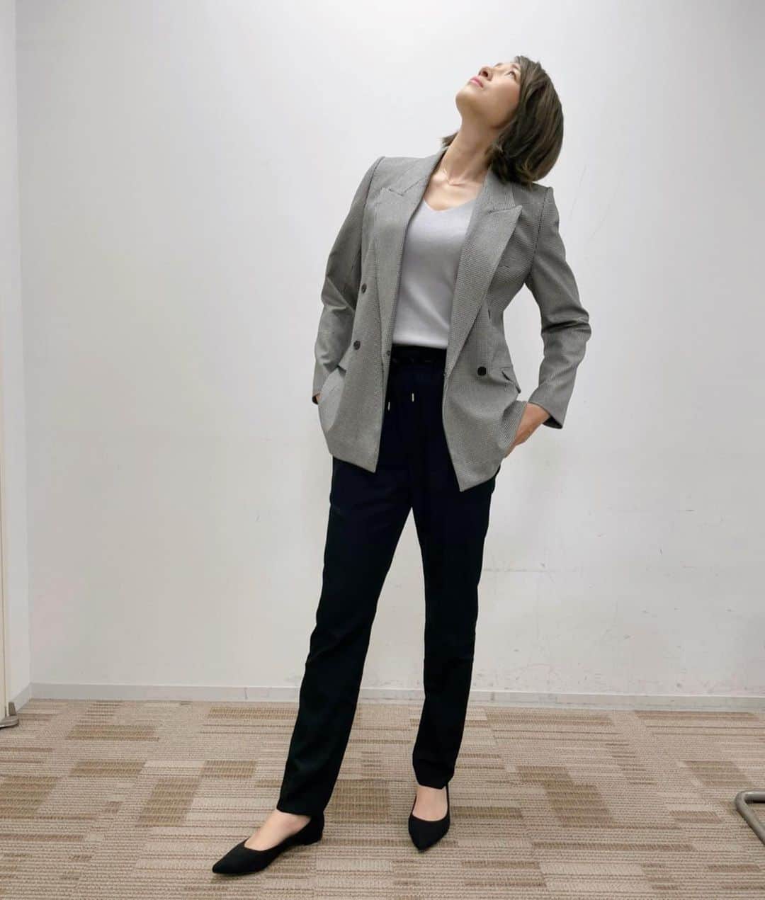 のインスタグラム：「news every.の衣装💁‍♀️ ・ ジャケット @zara  トップス @yeccavecca  パンツ @uncrave_official  ジュエリー @agete_official  パンプス @jb.akino.shoes ・ 何かを…上空に見つけたんですねきっとね アクセサリー可愛いかったな🤗 ・ #日本テレビ #newsevery」