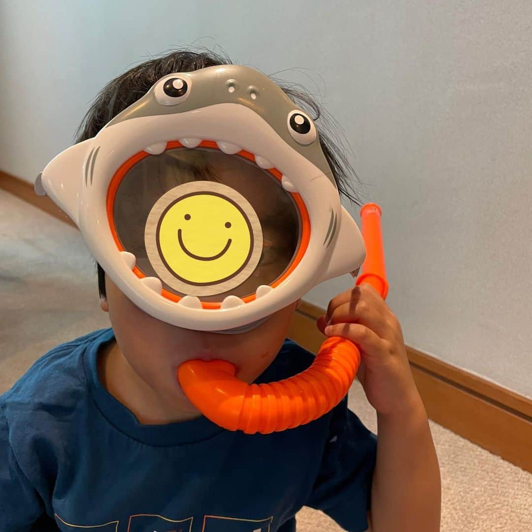 福田萌さんのインスタグラム写真 - (福田萌Instagram)「息子がトイザらスで欲しがったもの。なんだこれ？笑笑」6月24日 1時06分 - fukuda.moe