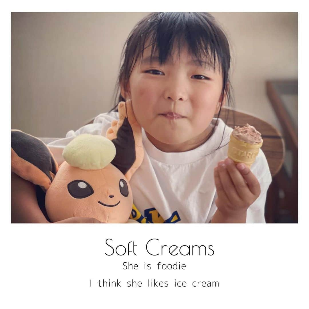 山内智恵さんのインスタグラム写真 - (山内智恵Instagram)「So cute💖  She eat 4 softcreams already 😂😂😂  可愛い😍 すでに4個もたべてるけど😂  #ソフトクリーム  #アイス #softcream  #icecream   #山内智恵#マキろん #makiron#SophiaBrighton #mama #mamagirl  #子供#子供のいる暮らし」6月24日 18時31分 - chie_yamauchi