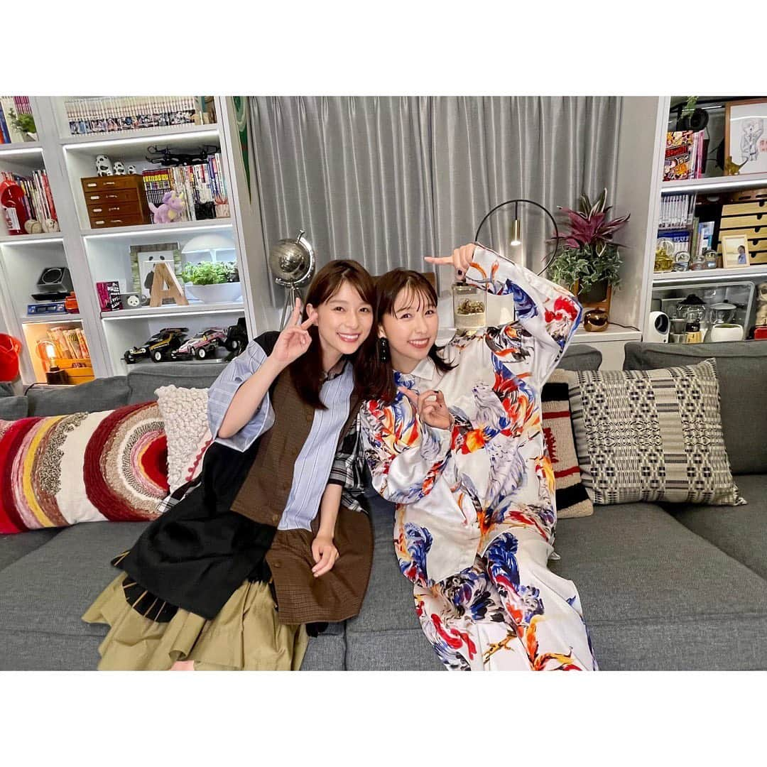 芳根京子さんのインスタグラム写真 - (芳根京子Instagram)「本日22時から 「櫻井・有吉THE夜会」に出演させていただきます🏠 しおりんとお邪魔しました！ ありがとう！しおりん！  #櫻井有吉THE夜会  #Arcアーク #6月25日公開 #いよいよ明日公開」6月24日 18時37分 - yoshinekyoko