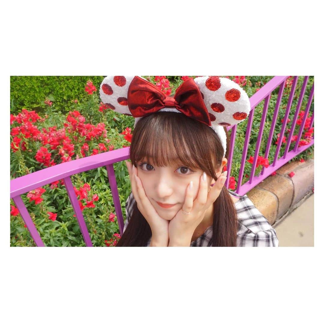 のインスタグラム：「ちょっとは女の子っぽくってね🧚🏻‍♀️  #東京ディズニーランド #ディズニーランド#東京ディズニーリゾート #ディズニーリゾート #ディズニーグッズ #ディズニーカチューシャ  #ディズニーコーデ #夢の国 #夢が叶う場所 #tokyodisneyland #tdl #tokyodisneyresort #disney #disneyland #disneystyle  #disneygoods」