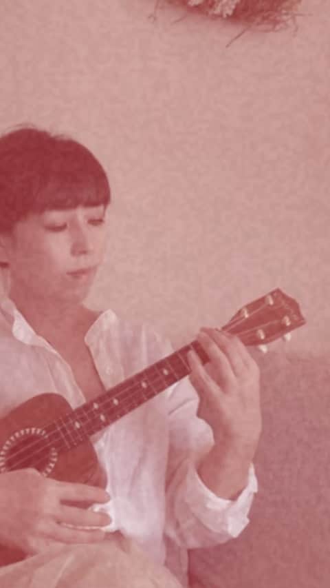 akikoのインスタグラム：「akiko 20th Anniversary  Ukulele Lady 2021.6.21out PMCJ-1001 / \3,000 (tax in.)  https://akiko.official.ec/items/45135690  #singwithukulele  #ウクレレ弾き語り #ukulelejazzstandard」