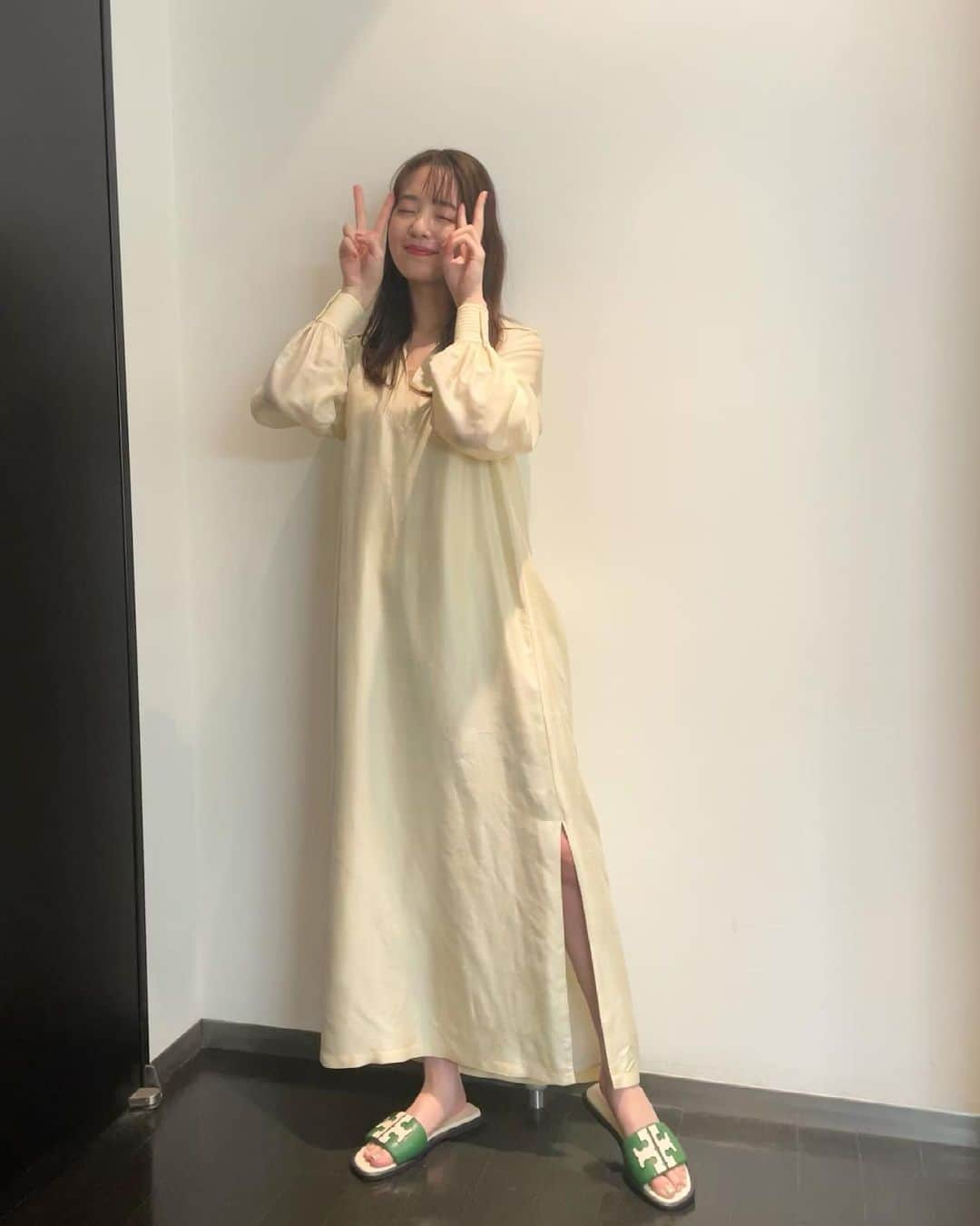 横田真悠さんのインスタグラム写真 - (横田真悠Instagram)「ラヴィット！の衣装🤍 いーっぱい🤍🤍🤍  タグ付けしました🍑」6月24日 13時47分 - yokota_mayuu