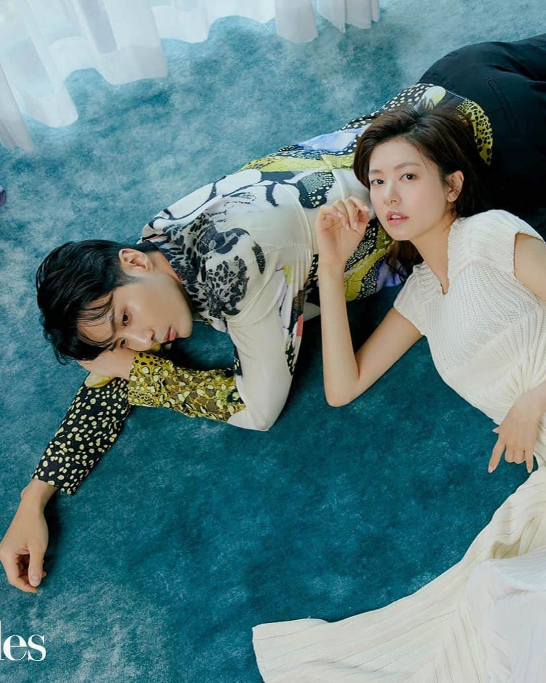 キム・ジソクのインスタグラム：「🧑🏻월간집&싱글즈👩🏻」