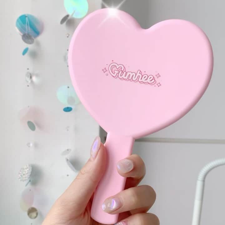 イ・グムヒのインスタグラム：「いよいよ🤭💓すぐに会いましょう✨  #gumhee_mirror」