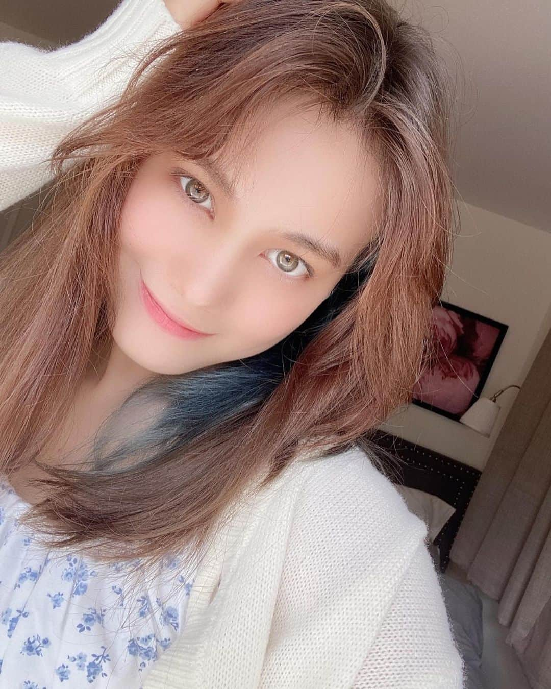 NiziUさんのインスタグラム写真 - (NiziUInstagram)「🙈first, lemme take a selfie🙈 • • • 📸ninaaaaaaaaa💕💕💕💕💕💕💕 (今回はちゃんと自分で撮りました笑笑) (제 셀카 어때용~??? 잘 찍었죠!☺️) (Am I good at taking selfie’s...?) #niziu #withu #nina #🐶」6月24日 19時52分 - niziu_artist_official