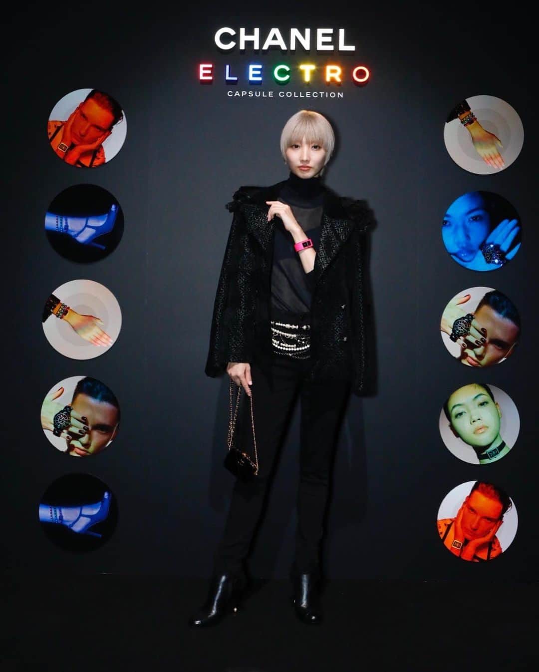 飯島望未のインスタグラム：「CHANEL ELECTRO CAPSULE COLLECTION🌈 @chanelofficial   エキセントリックで90年代のエレクトロニックミュージックシーンの脈動するクラブの雰囲気を表現した今回のコレクション。私が着けているのはネオンピンクのキルティング加工のコードココです。爽快でとってもクールです。 #ChanelElectro #ChanelWatches」