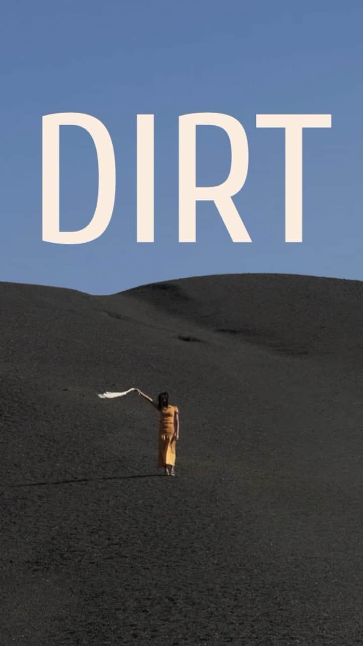 アリゾナ・ミューズのインスタグラム：「Welcome to @dirt.charity - Foundation for the Regeneration of Earth. I am so excited to share this journey with you. Regenerating soil is one of the most important actions to be taken in the face of climate change. From the food we eat to the clothes we wear, almost everything we rely on as human beings originates from the soil. Yet our disregard for this precious resource means we risk destroying one of our best solutions to the climate crisis. Dirt is a charity that works to regenerate soil through the Biodynamic Farming movement. I’ll let this video do the rest of the talking. Come and join us 🤎 . #DIRTCharity #BiodynamicFarming #SoilRegeneration  🎥 Edited by: @graceyrey」