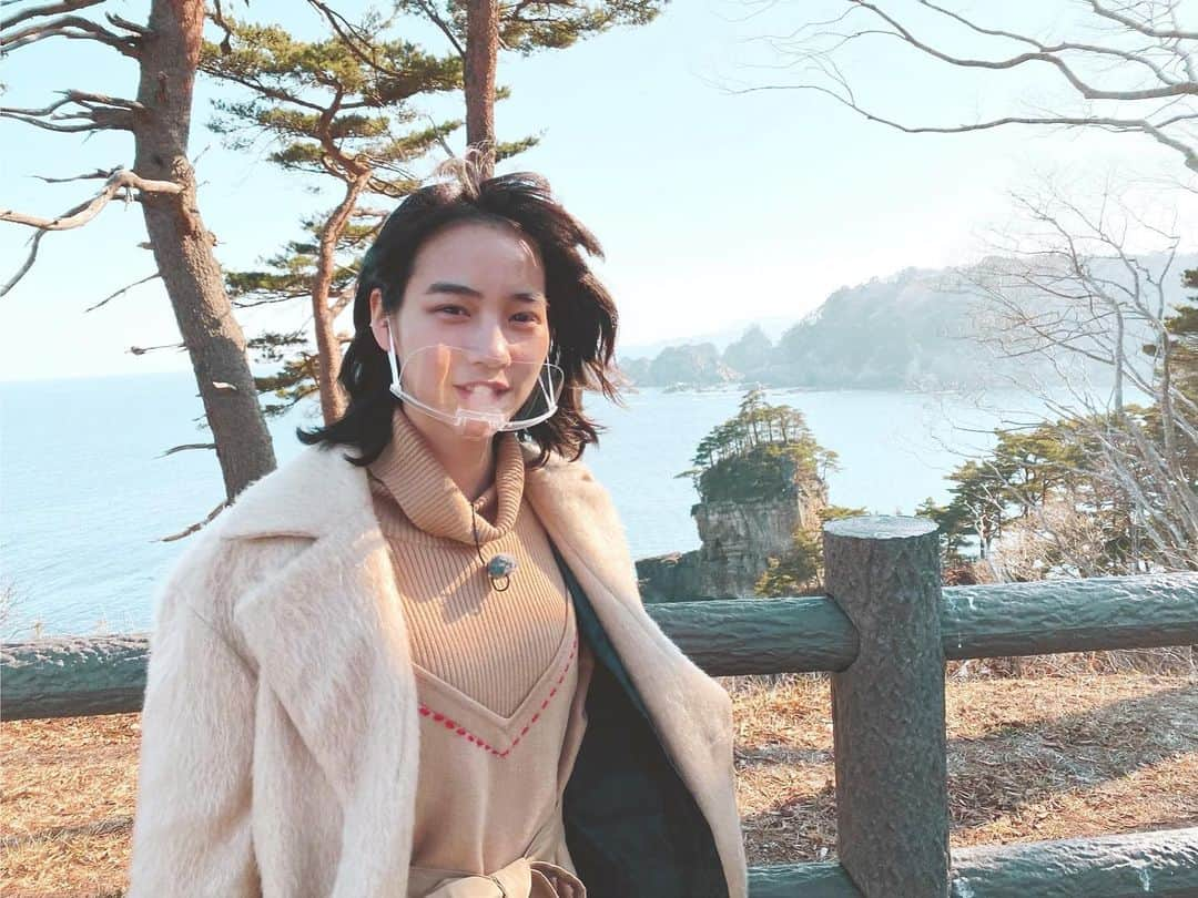 のん（能年玲奈）さんのインスタグラム写真 - (のん（能年玲奈）Instagram)「のんが行く、東北の旅。 もちろん久慈のご紹介も！ 三陸鉄道に勤められている田母神さんと！🛤 とても楽しかったです。 東北、良いところがたくさんあります。 #東北ふれあい旅 #旅チャンネル #ひかりTV  #dTV」6月25日 0時08分 - non_kamo_ne