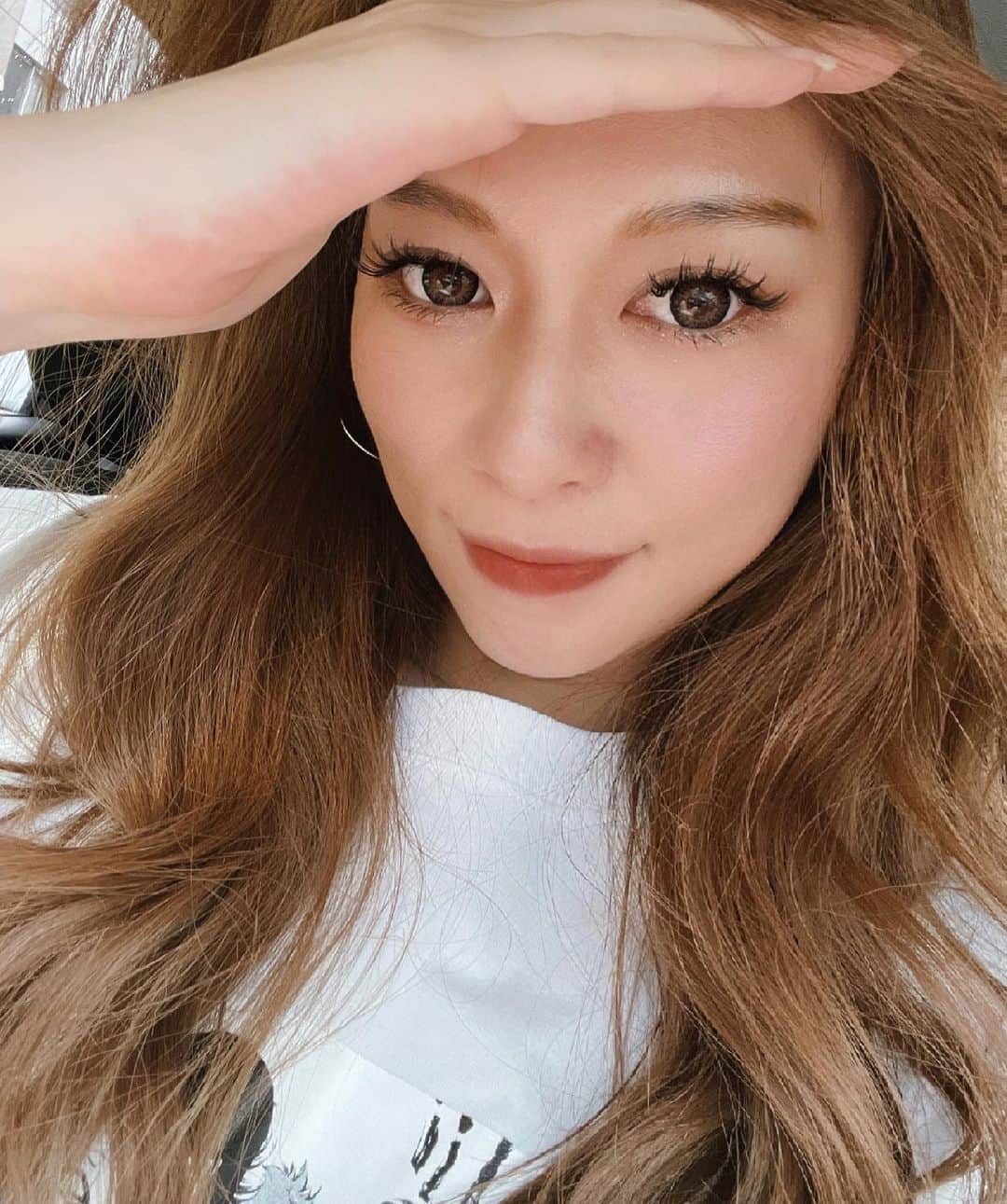 長谷川唯のインスタグラム：「・ ・ @salon_ef_shibuya でマツエク🤍安定の綺麗さで満足✌🏻✨長さを全体的に短くしてみたよー🥰でもボリュームは変えないで目力を👌🏻  ・ ・ #マツエク #マツエクデザイン #efsalon #shibuya #マツエクサロン #me #happy #love #instagood」