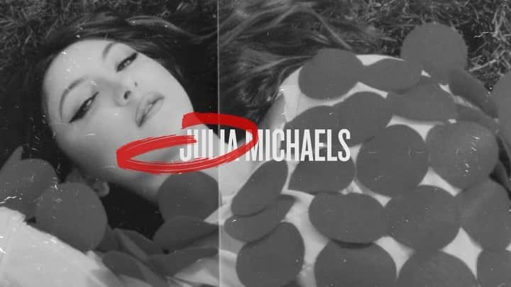 Julia Michaelsのインスタグラム：「Eeeekkk! I can finally tell you all my secret. Someone you know might be on news stands tomorrow. FREAKING OUT, I collaborated with @tmrwmag to release an exclusive issue dedicated to NICO!   I dive into my creative process like never before!   If you wanna find out more about it.. go find it tomorrow😛」