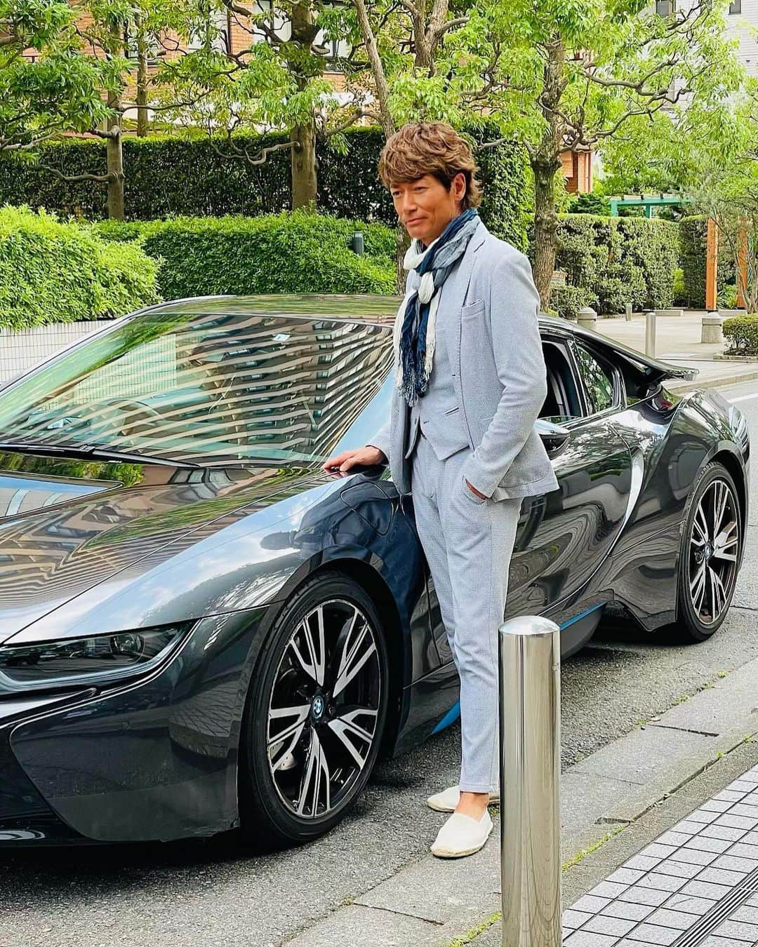 マイケル富岡さんのインスタグラム写真 - (マイケル富岡Instagram)「wanna ride？#weekend #cruise #summer #drive #marina #resort #mybabe #actor #actorslife #shooting #location #マイケル富岡 #俳優 #タレント #撮影 #ロケ #ドライブ #愛犬 #愛犬家 #customculture #love #cars #bmw #bmwi8 #ドライブいく？ #番組詳細は後日に」6月25日 9時45分 - michaeltomioka