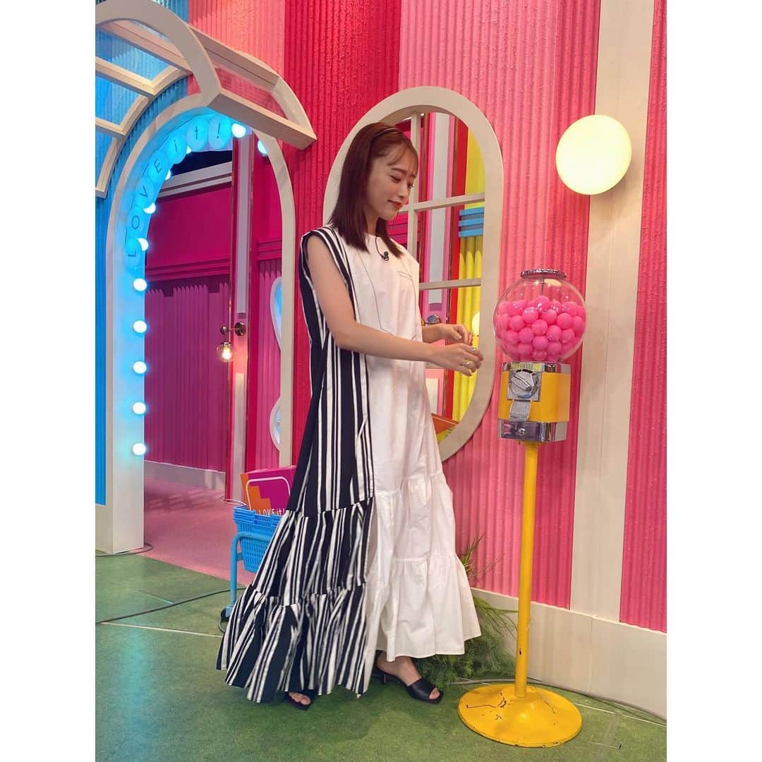 近藤千尋のインスタグラム：「今日もラヴィット生放送 ありがとうございました🌈♥️ DIYロケどうでしたか☺️ スタッフさん、ひーぼぉくんが 夜まで作業してくれて、、🥺🙏 ありがとうございます😭💗 次のロケも楽しみだなぁ📺  それにしても、川島さんって 何を言っても返してくれるから 頭の中が電子辞書みたいだなぁ😱笑  くっきーさんのおかげで プリンをお持ち帰りできました🍮😍笑  来週も是非、見てください♥️」