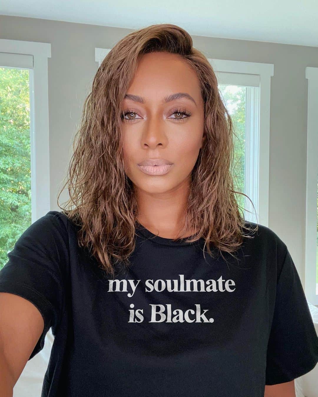 ケリー・ヒルソンのインスタグラム：「i said what i said... 🤷🏾‍♀️ link in bio. 🖤」