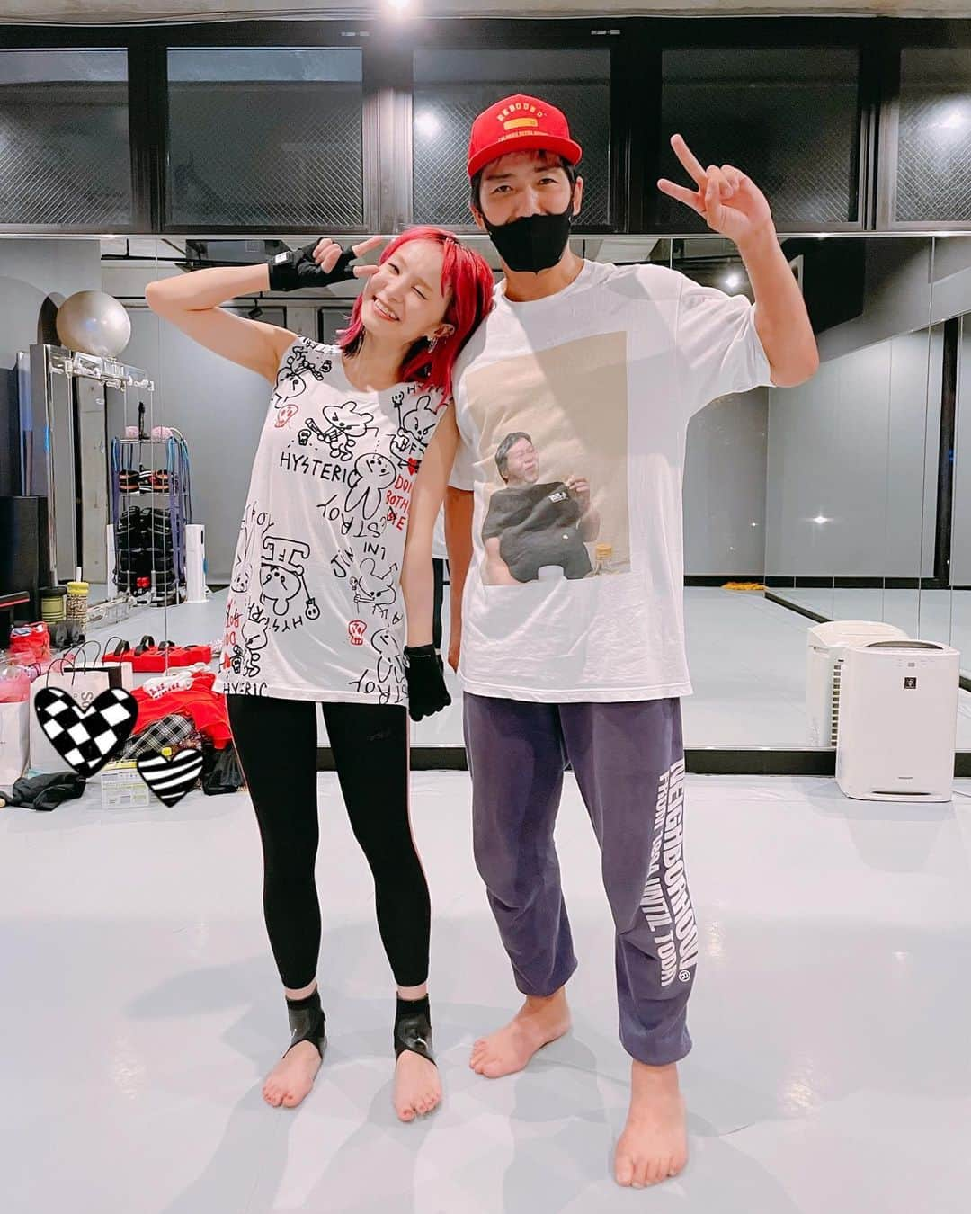 LiSAさんのインスタグラム写真 - (LiSAInstagram)「お仕事終わりにライブに向けてトレーニング🥊新田さんのバースデー34キックをお相手いただいていい一年祈願です💪身体と心鍛えてもらってます。さて、私も試合(ライブ)はじまるっ🦵開幕に向けてラストスパート追い込んでます💪🦵」6月25日 22時55分 - xlisa_olivex