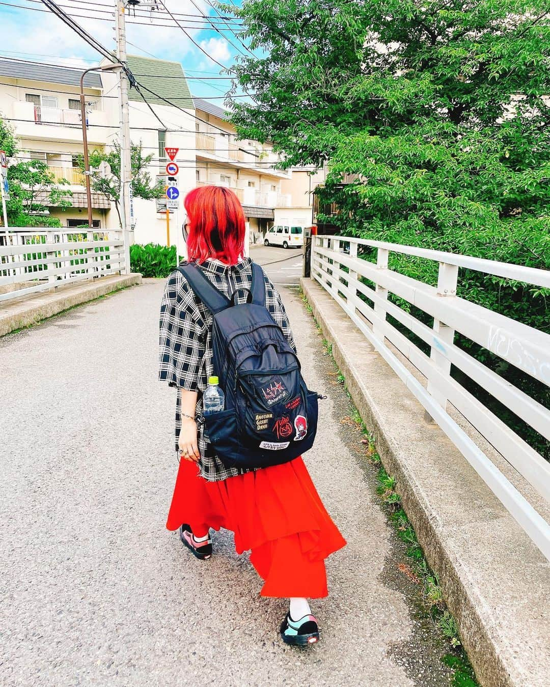 LiSAさんのインスタグラム写真 - (LiSAInstagram)「たくさん入るええサイズ🐞 #LADYBUGツアー LiVE is Smile Always～LADYBUG～ 2021年7月9日(金)大阪城ホール(開場16:00/開演17:30) 2021年7月10日(土)大阪城ホール(開場16:00/開演17:30) 2021年7月16日(金)日本ガイシホール(名古屋)(開場16:00/開演17:30) 2021年7月17日(土)日本ガイシホール(名古屋)(開場16:00/開演17:30) 2021年7月31日(土)ぴあアリーナMM(横浜)(開場16:30/開演17:30) 2021年8月1日(日)ぴあアリーナMM(横浜)(開場16:00/開演17:00) 2021年8月7日(土)マリンメッセ福岡(開場16:00/開演17:30) 2021年8月8日(日)マリンメッセ福岡(開場15:30/開演17:00) 2021年8月28日(土)真駒内セキスイハイムアイスアリーナ(開場16:00/開演17:30) 2021年8月29日(日)真駒内セキスイハイムアイスアリーナ(開場15:30/開演17:00) 2021年11月13日(土)サンドーム福井(開場16:00/開演17:30) 2021年11月14日(日)サンドーム福井(開場15:30/開演17:00)」6月25日 16時00分 - xlisa_olivex